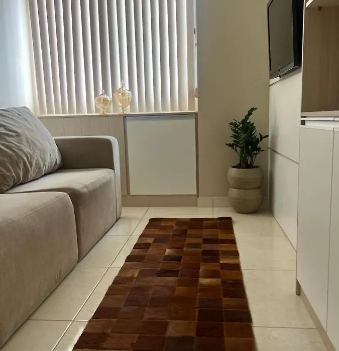Apartamento no centro de Curitiba,bem localizado e confortável-1